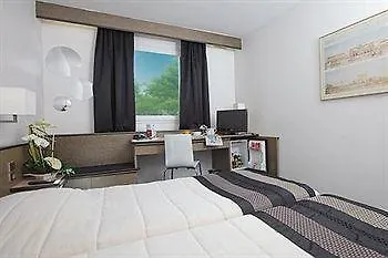 מלון Ibis Styles Nord Sesquieres 3*