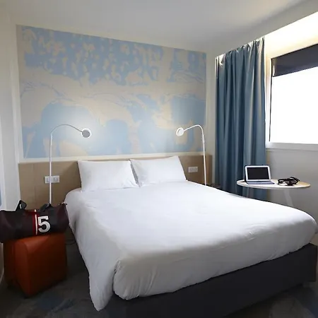 Ibis Styles Nord Sesquieres מלון 3*