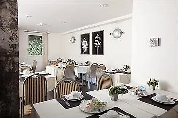 Ibis Styles Nord Sesquieres מלון 3*