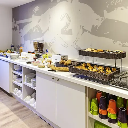 Ibis Styles Nord Sesquieres מלון
